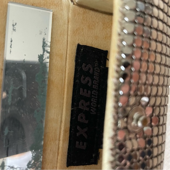 Express world brand lipstick holder with mirror - Picture 3 of 5